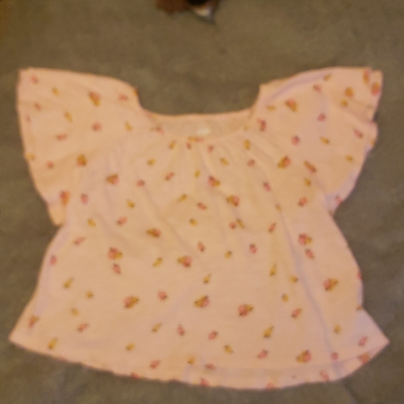 Old Navy pink flowered flutter sleve top - Picture 3 of 4